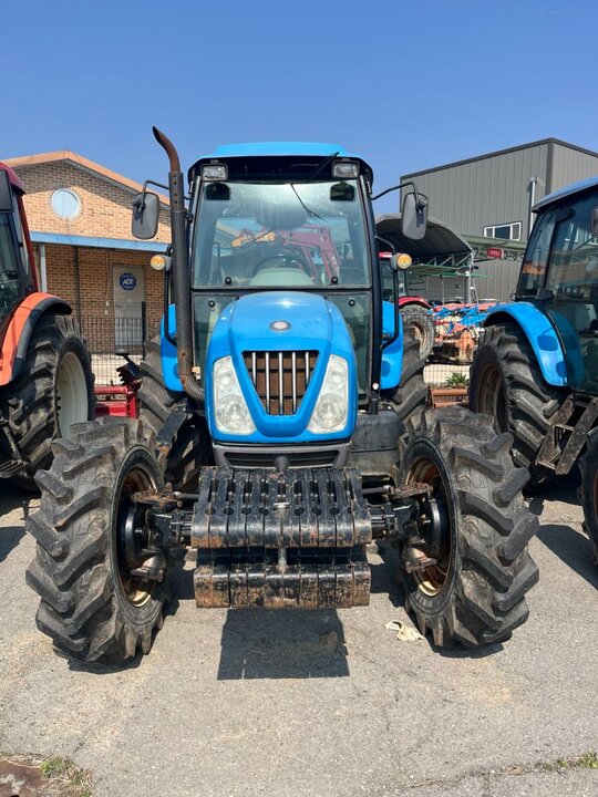 LS Tractor L7030 (85hp)