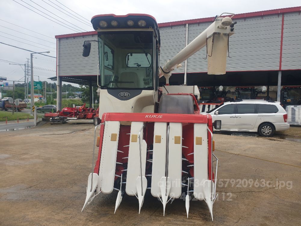 국제 콤바인 DKC865 (5조식)