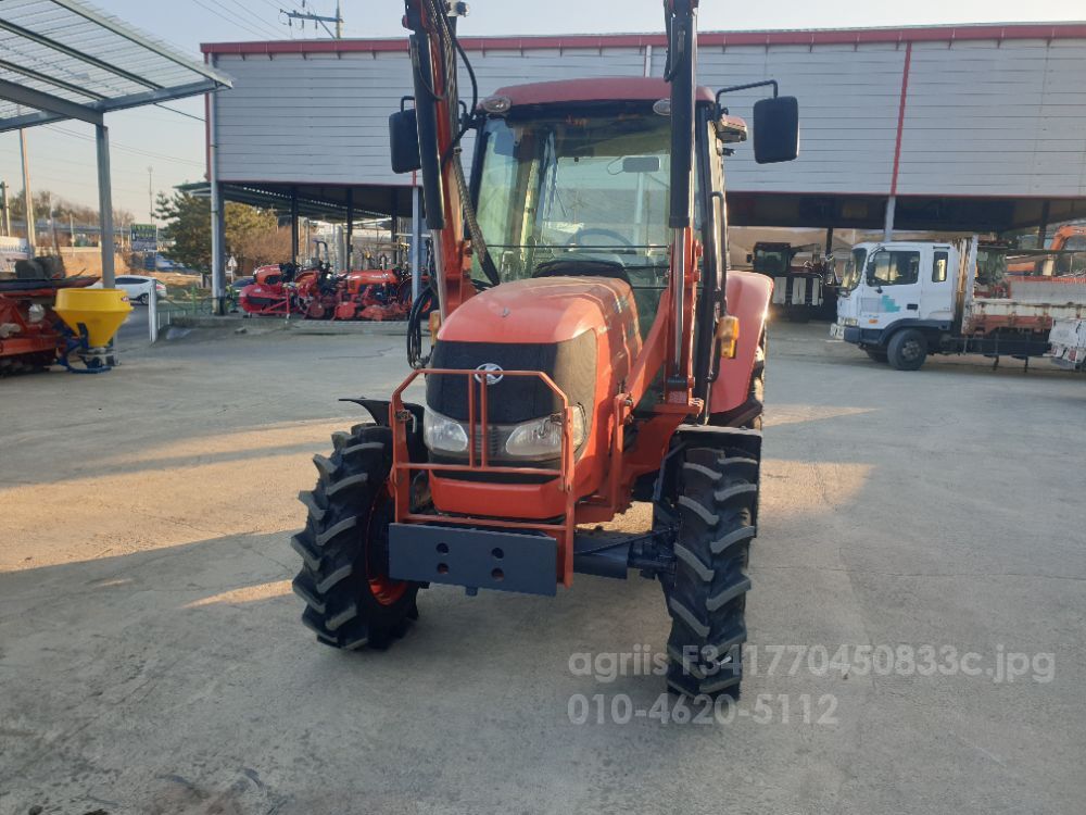 Kubota Tractor MZ603 (60hp)