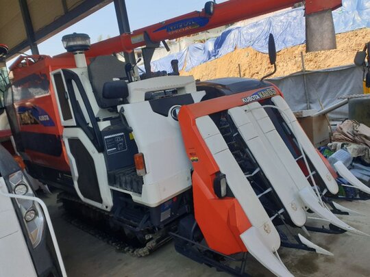 Kubota Combine Harvester KAR65 (4Rows)
