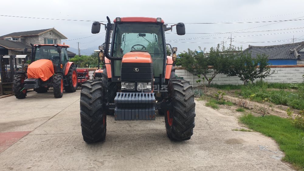 구보다 트랙터 M125X (125마력)