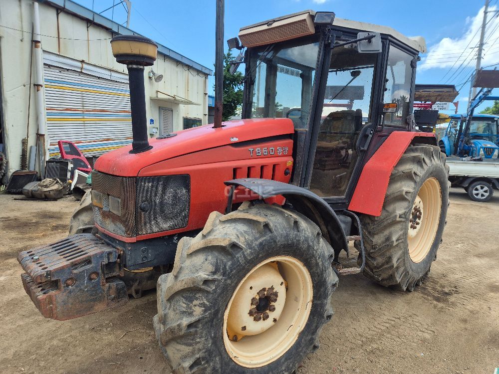 TYM 트랙터 T860 (86마력)