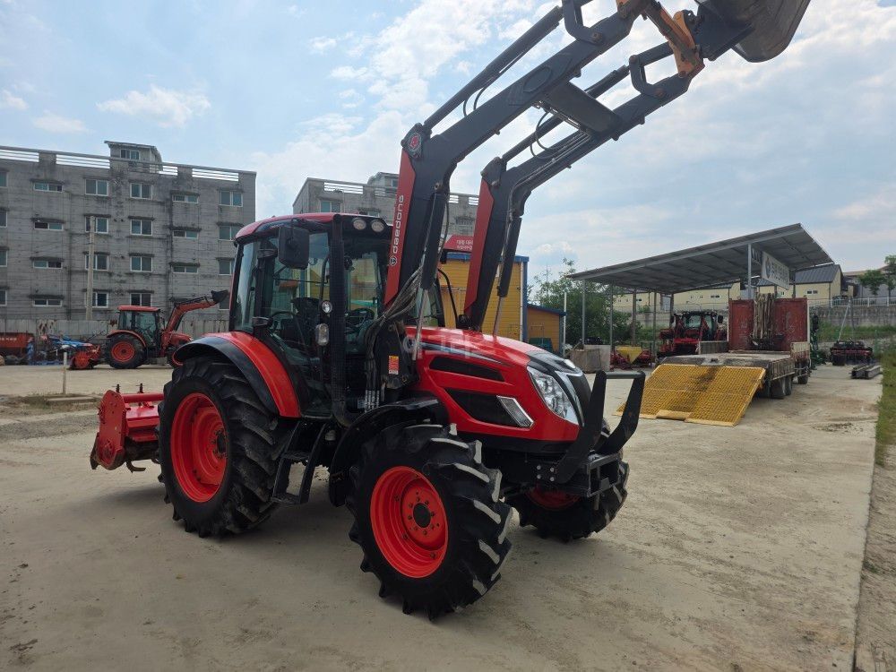 대동 트랙터 PX1000ATSC (100마력) 뒤우측면
