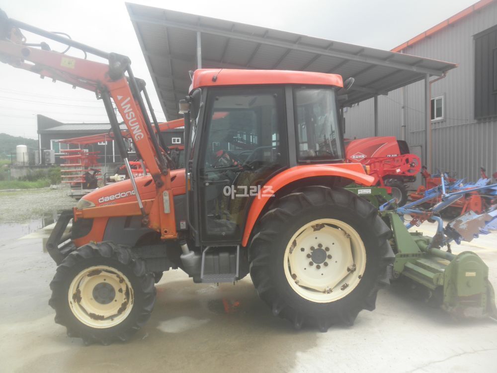 대동 트랙터 D500 (50마력) 뒤우측면