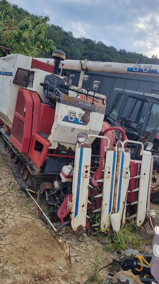 TYM Combine Harvester HU6500 (4Rows)