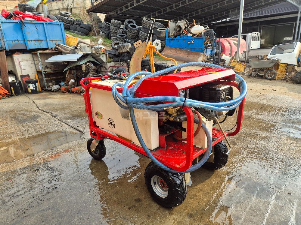 성보기계 자주식방제기 SBK-803