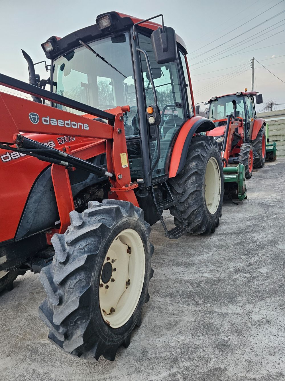 대동 트랙터 DX70 (70마력) 뒤우측면