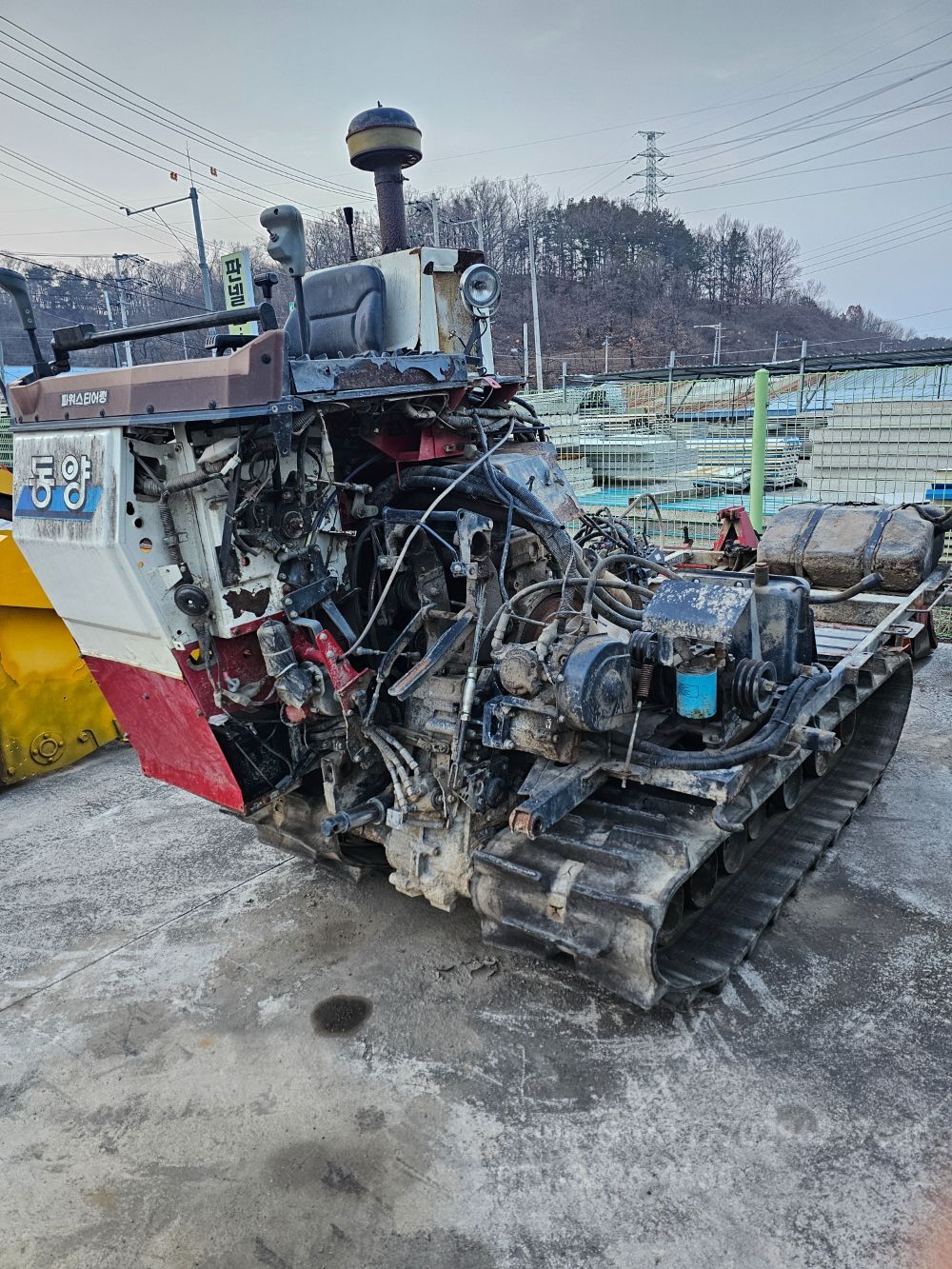 TYM Combine Harvester HU6500G (4Rows)