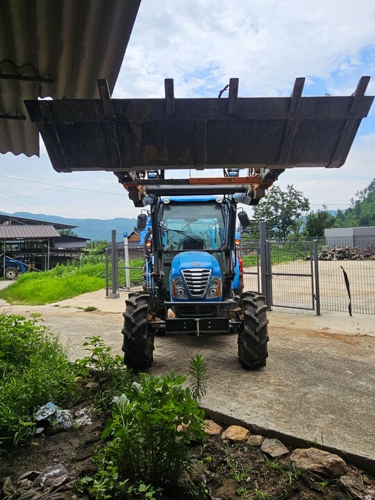 LS Tractor XU6168 (68.9hp)