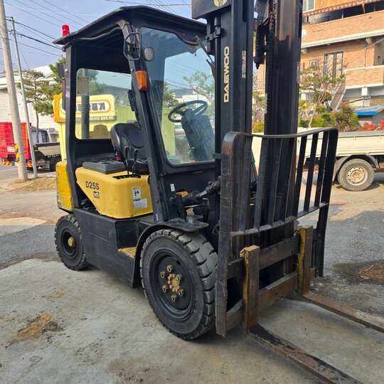 대우두산 지게차 D25S (2.5톤)