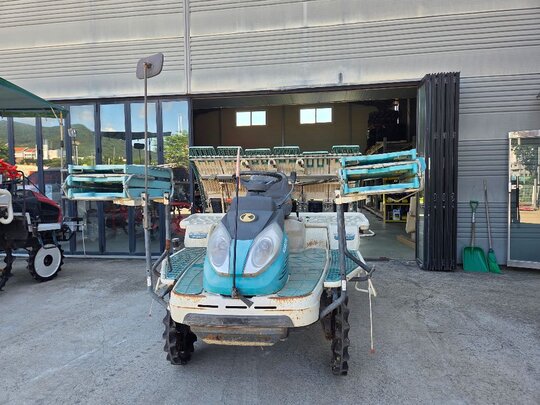 Kubota Rice transplanter WP67 (6Rows)