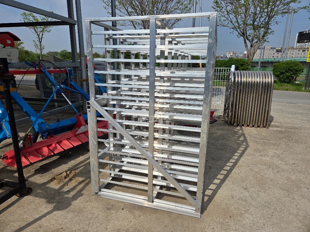 부암 육묘상자운반기 BAS-180TR 뒤우측면