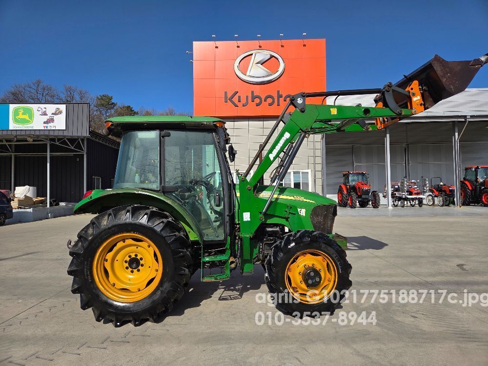 JohnDeere Tractor 5325 (66hp)