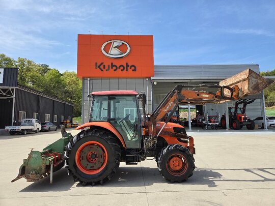 Kubota Tractor MZ653 (65hp)