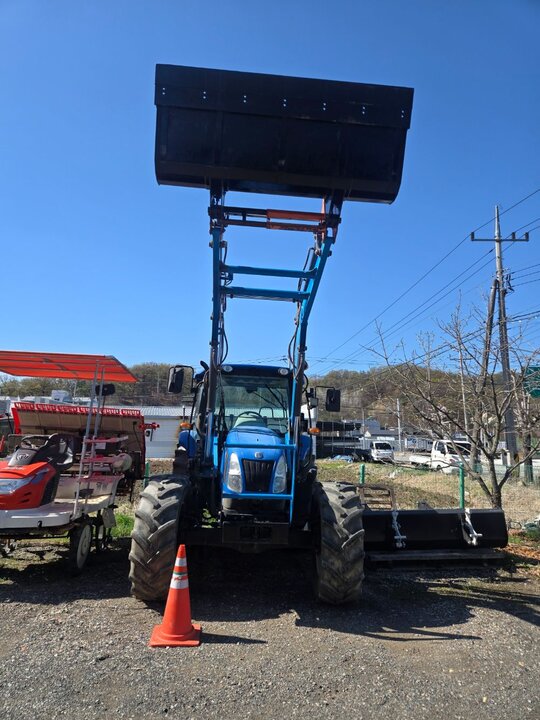 뉴홀랜드 트랙터 T5060 (105마력)