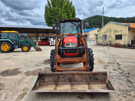 대동 트랙터 D8520 (85마력)