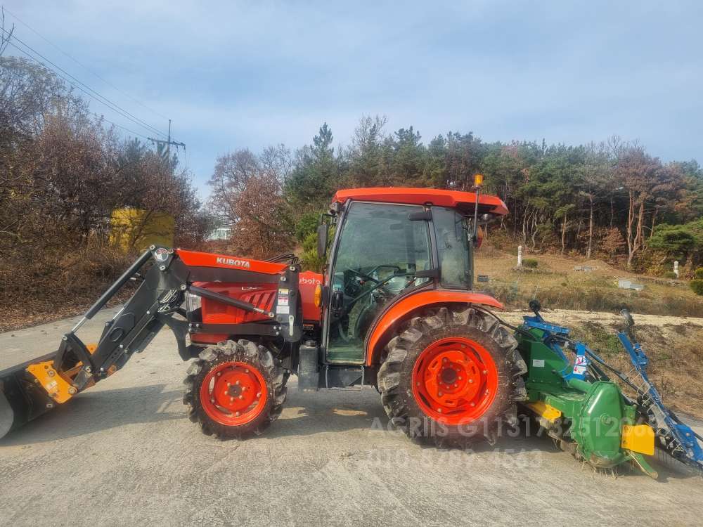 Kubota Tractor L55 (55hp) 뒤우측면