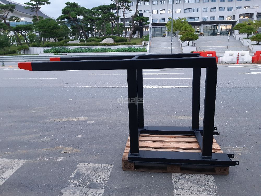 지게차용코끼리발 지게차 톤팩작업용보조작업기 (1톤)