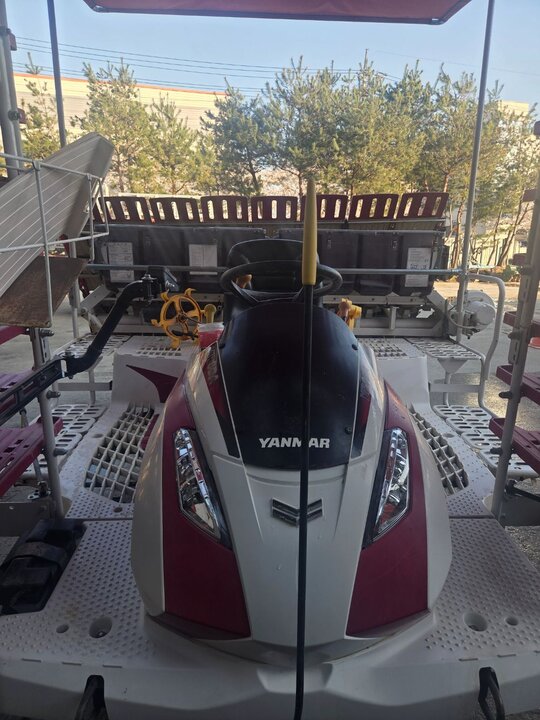 Yanmar Rice transplanter YR8DA (8Rows)