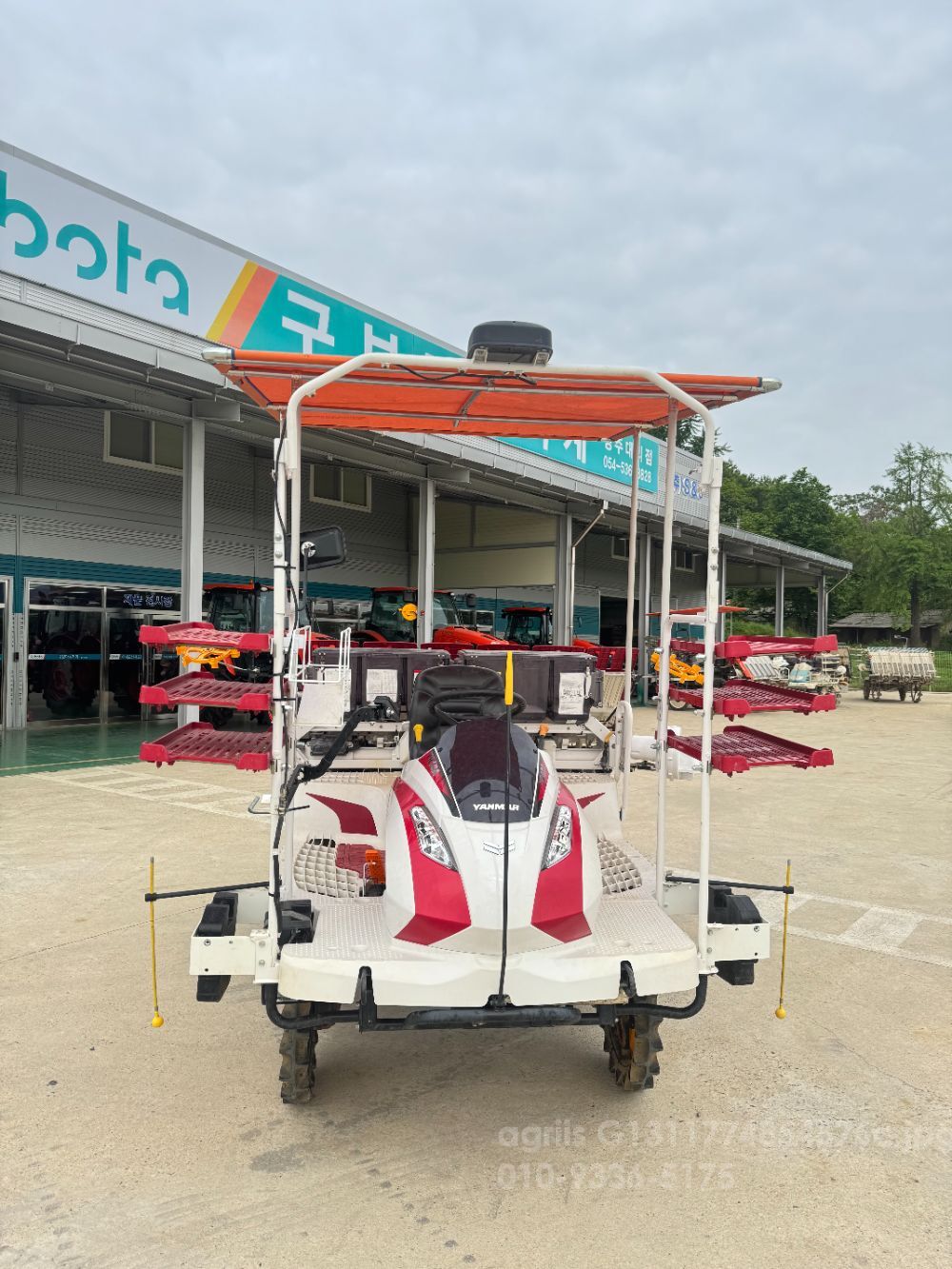 Yanmar Rice transplanter YR6DA (6Rows)