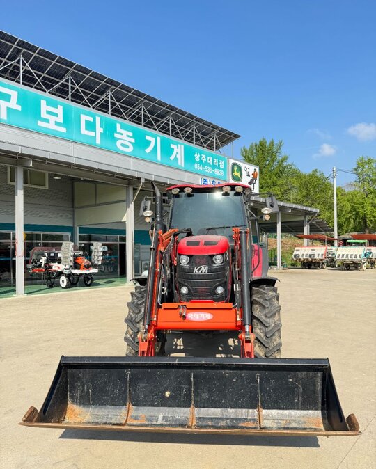 국제 트랙터 LUXEN1100 (117마력)