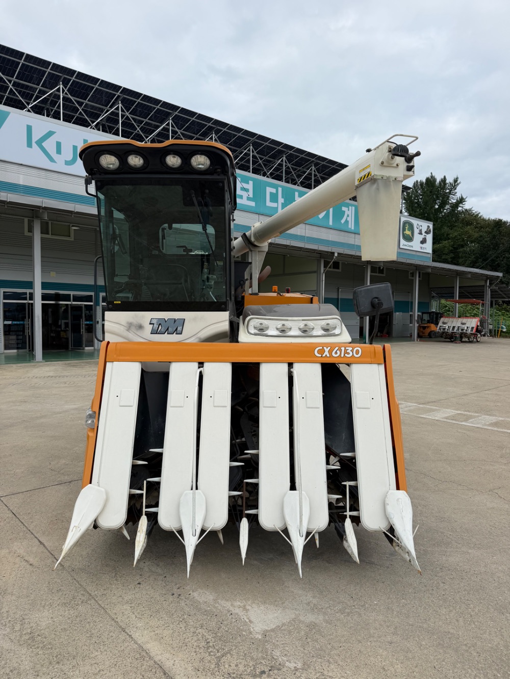 TYM Combine Harvester CX6130 (6Rows)
