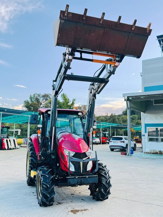 Yanmar Tractor YT470 (70hp)