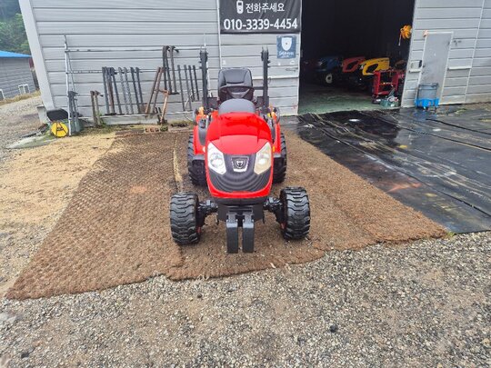 Daedong Tractor CS240 (26hp)