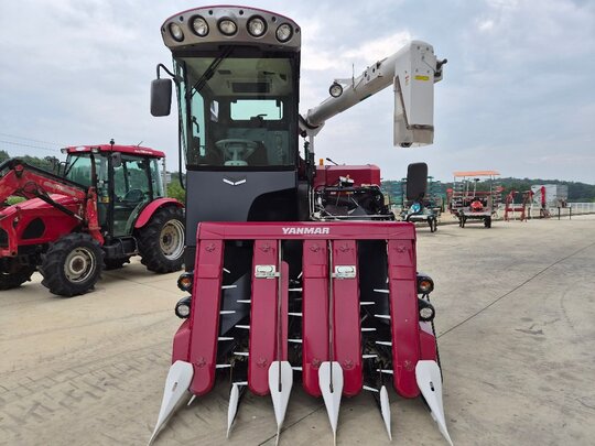 Yanmar Combine Harvester YH570 (5Rows)