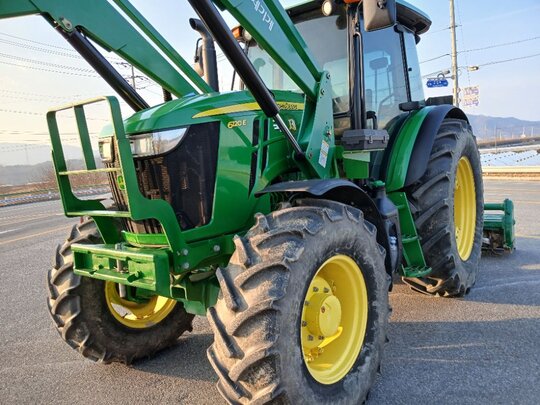 존디어 트랙터 6120E (120마력)