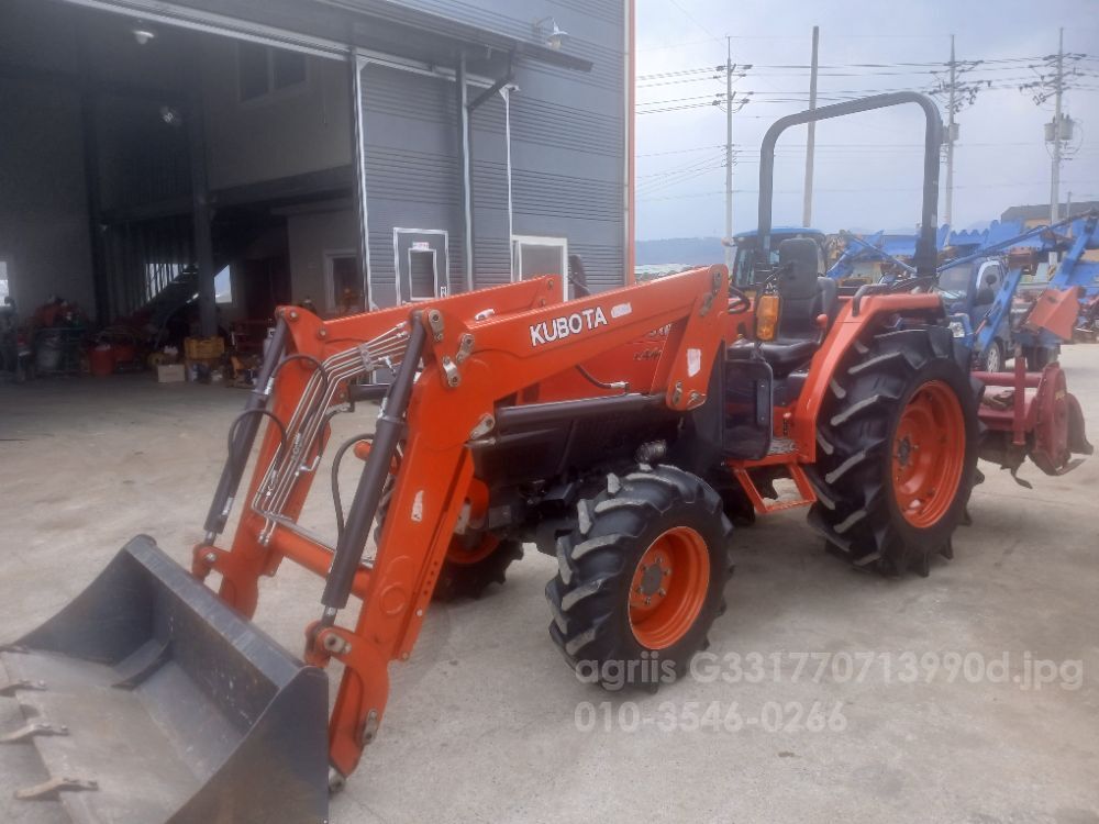 구보다 트랙터 L44SU (44마력) 뒤우측면