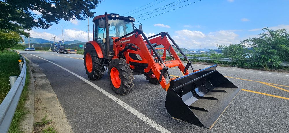 대동 트랙터 PX1000 (100마력) 뒤우측면