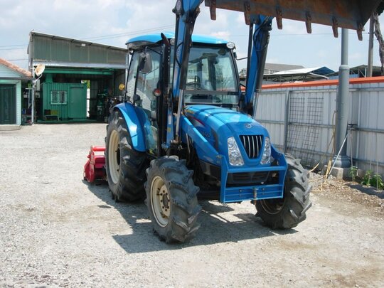 LS 트랙터 U6162 (62마력) 앞좌측면