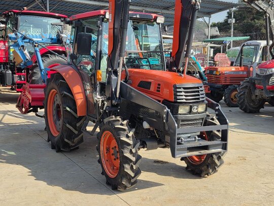Kubota Tractor L550 (55hp)