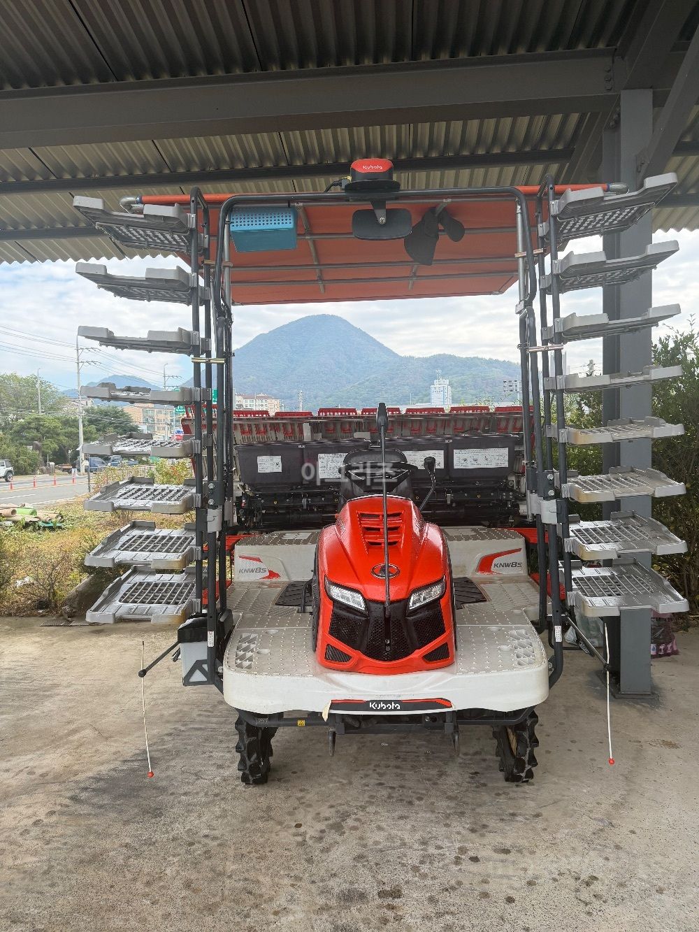 Kubota Rice transplanter KNW8SFS-GS (8Rows)