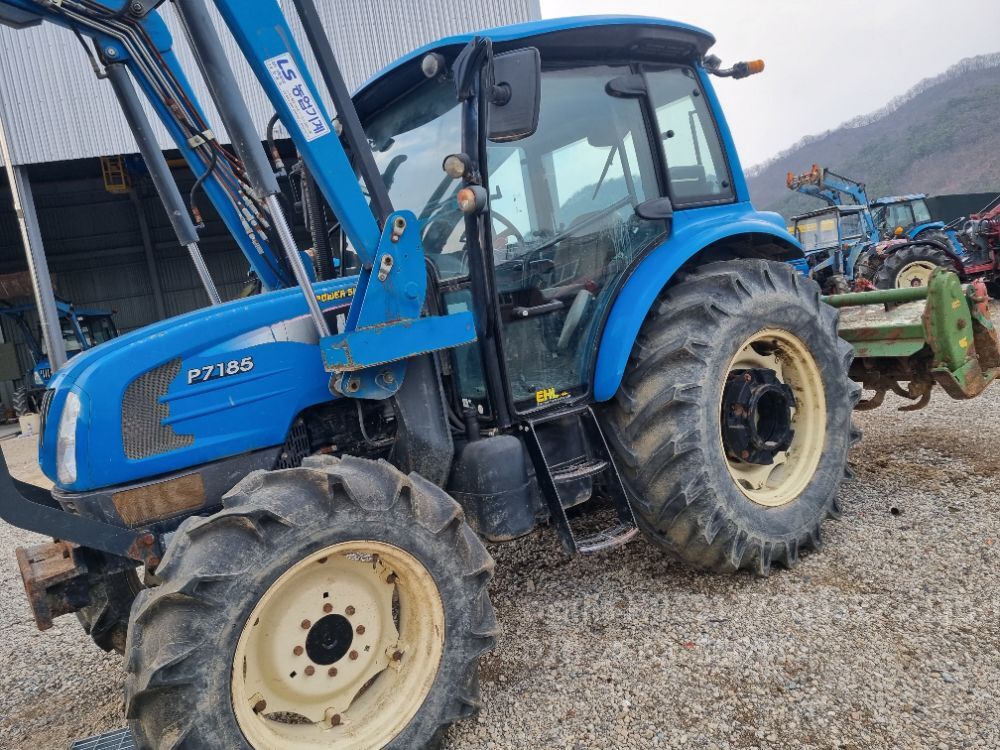 LS 트랙터 P7185 (88마력) 뒤우측면