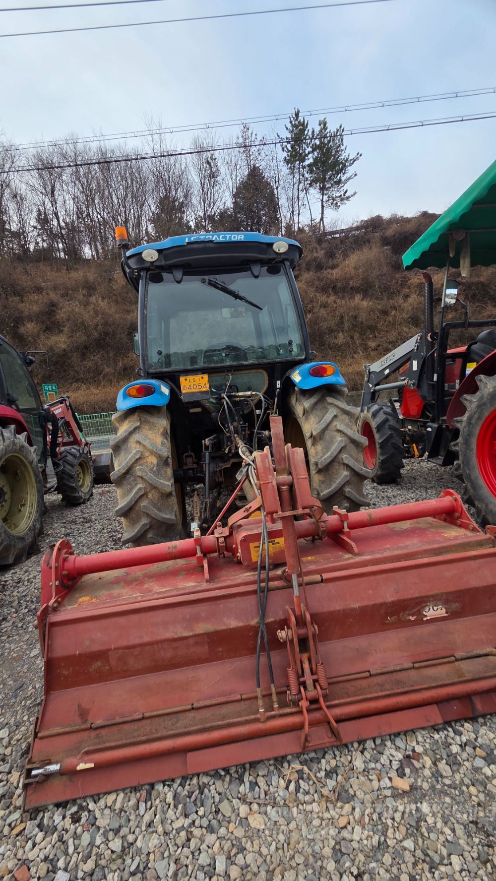 LS 트랙터 U6155 (56마력) 뒤우측면