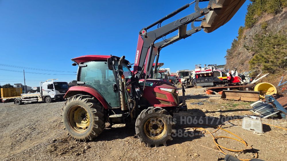 얀마 트랙터 YT470 (70마력) 뒤우측면