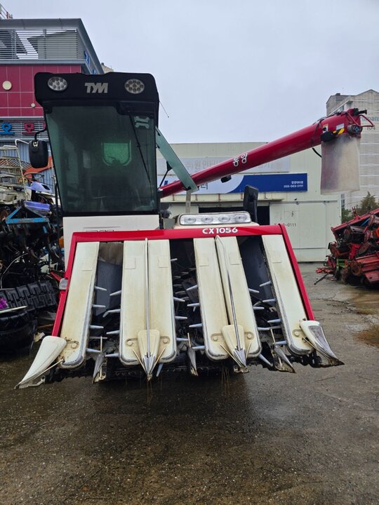TYM Combine Harvester CX1056 (6Rows)