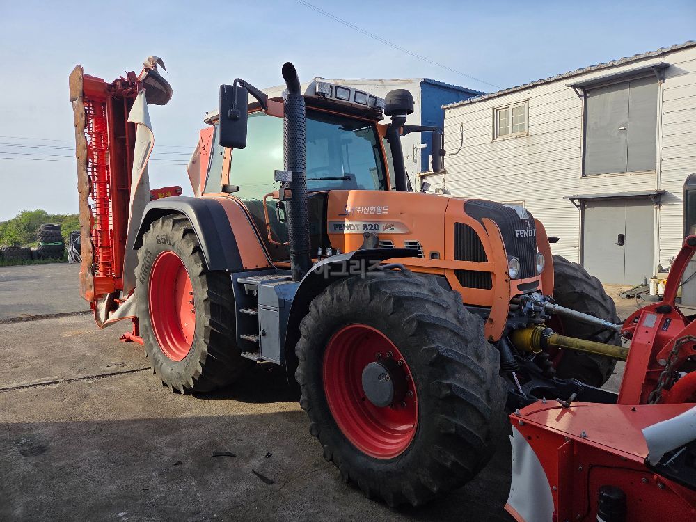 FENDT  트랙터 820 TMS (200마력)