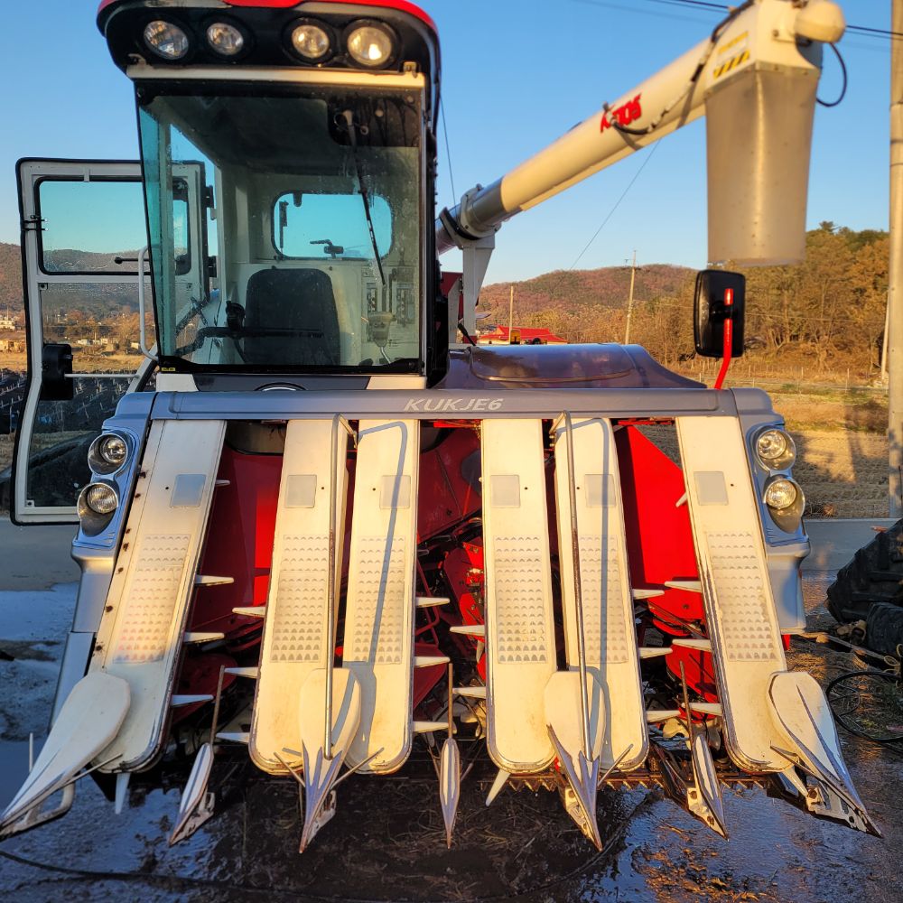 국제 콤바인 KC105 (6조식)