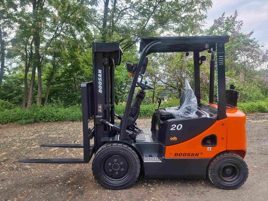  Forklift 지게차  앞좌측면