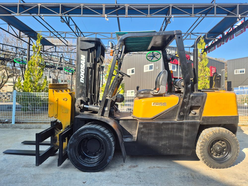 두산 지게차 D35-2