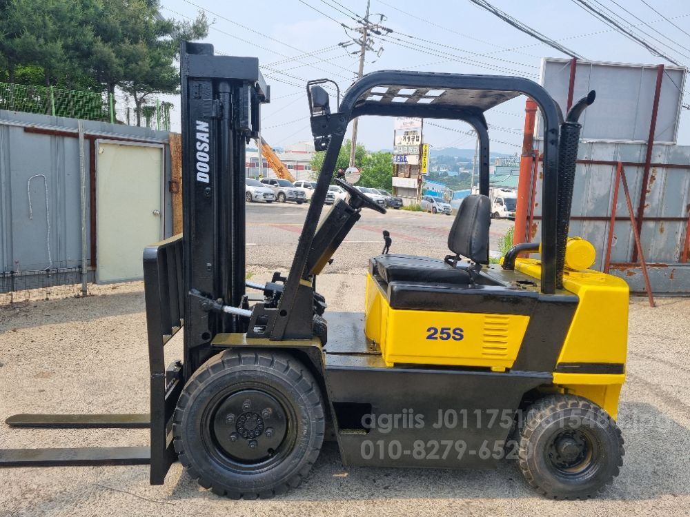 두산 지게차 LD25S