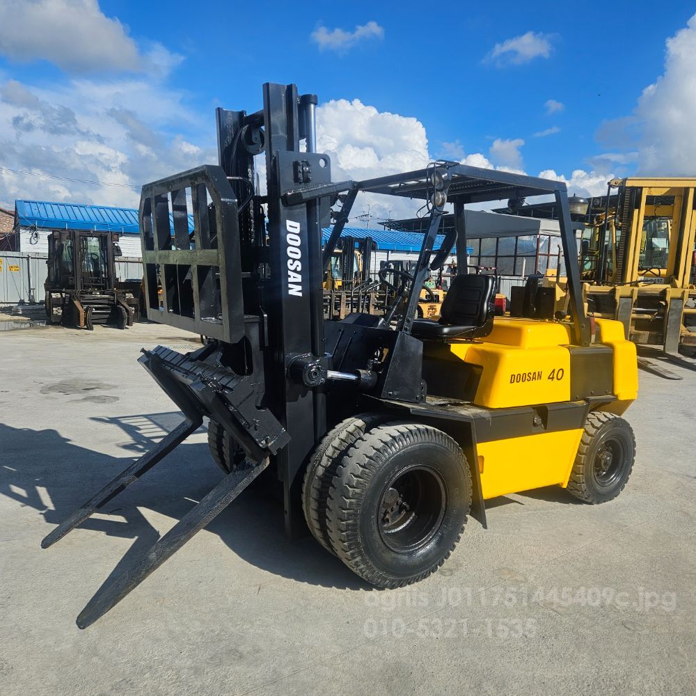 두산 지게차 두산4톤힌지드지게차