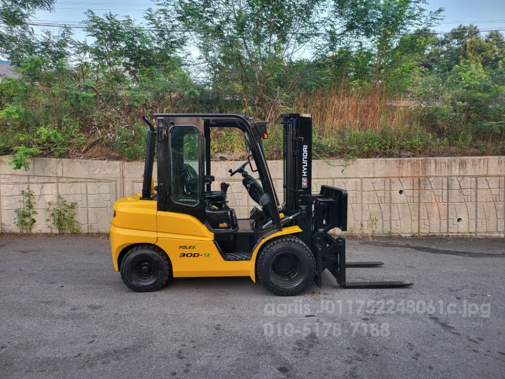 현대 지게차 중고 포렉스 30D-9 디젤 3단 (3단, 힌지드, 더블타이어, 반캐빈)