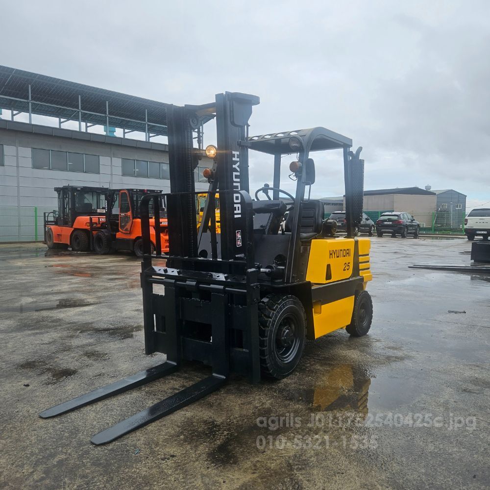 Hyundai Forklift HR2.5톤중고 