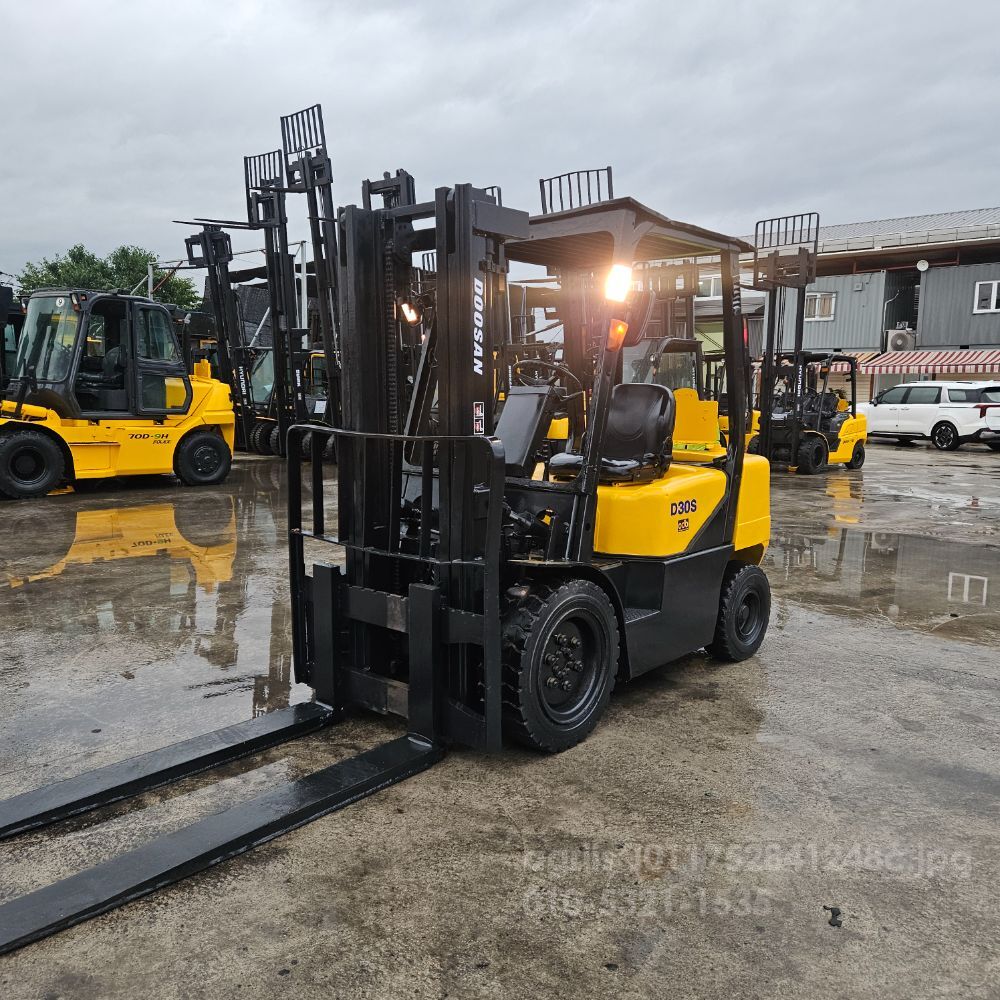 두산 지게차 D30S (3.0톤)