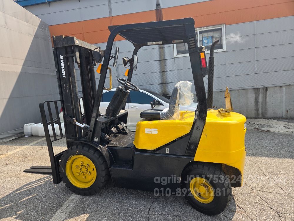 두산 디젤지게차 지게차 D25S-3 (2.5톤)