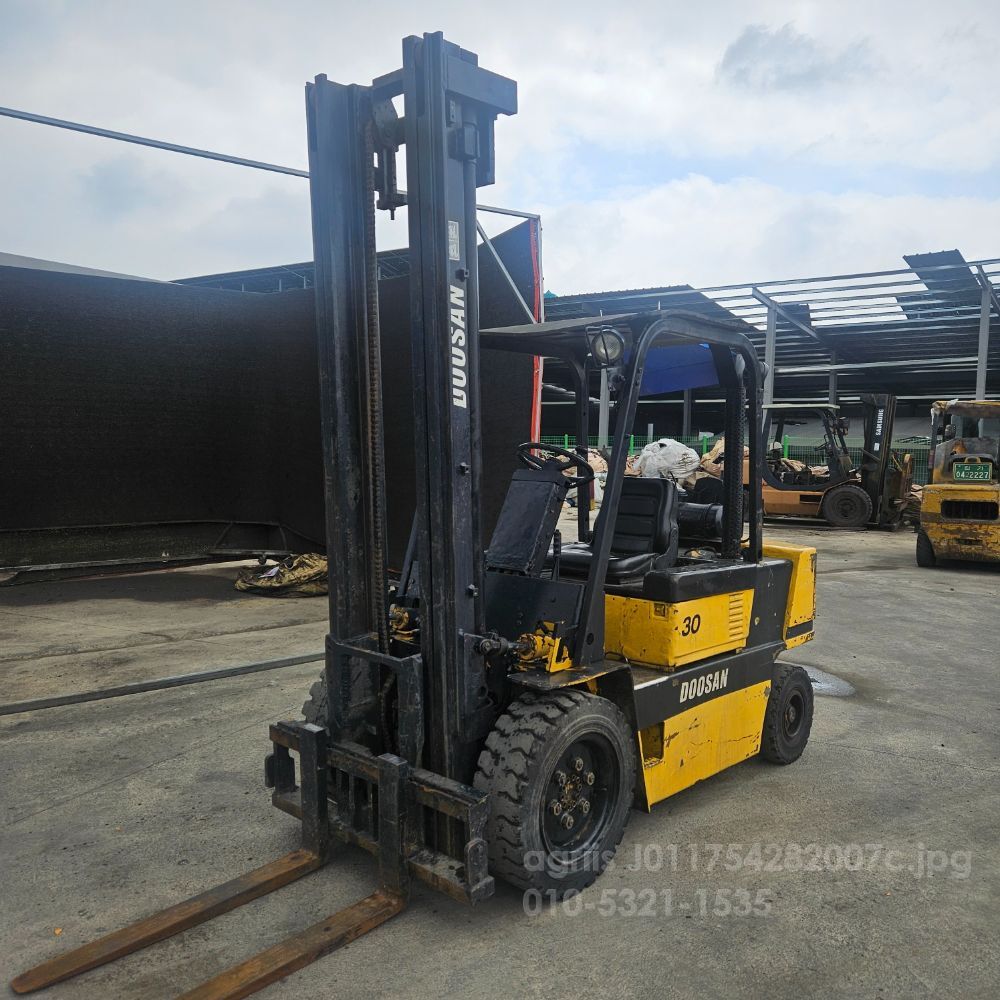 두산 지게차 LD30S (3톤)